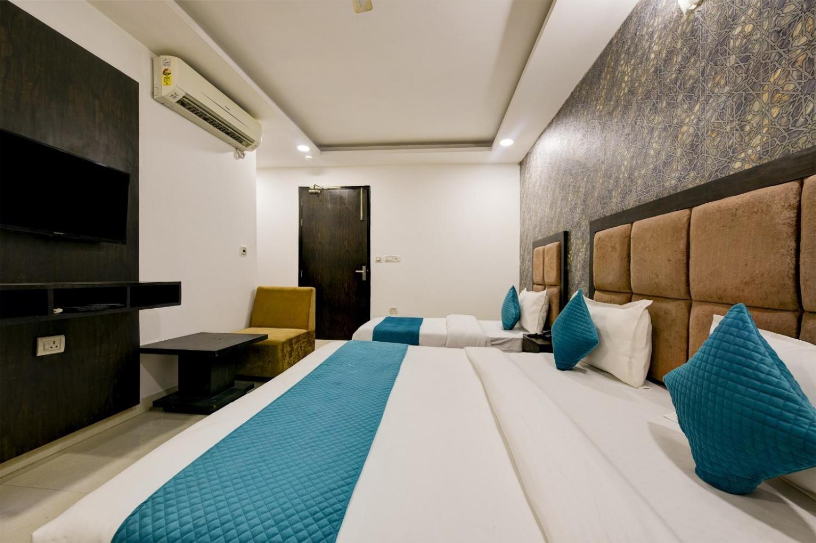 The Atlantes Suite Near Delhi Airport 新德里 外观 照片