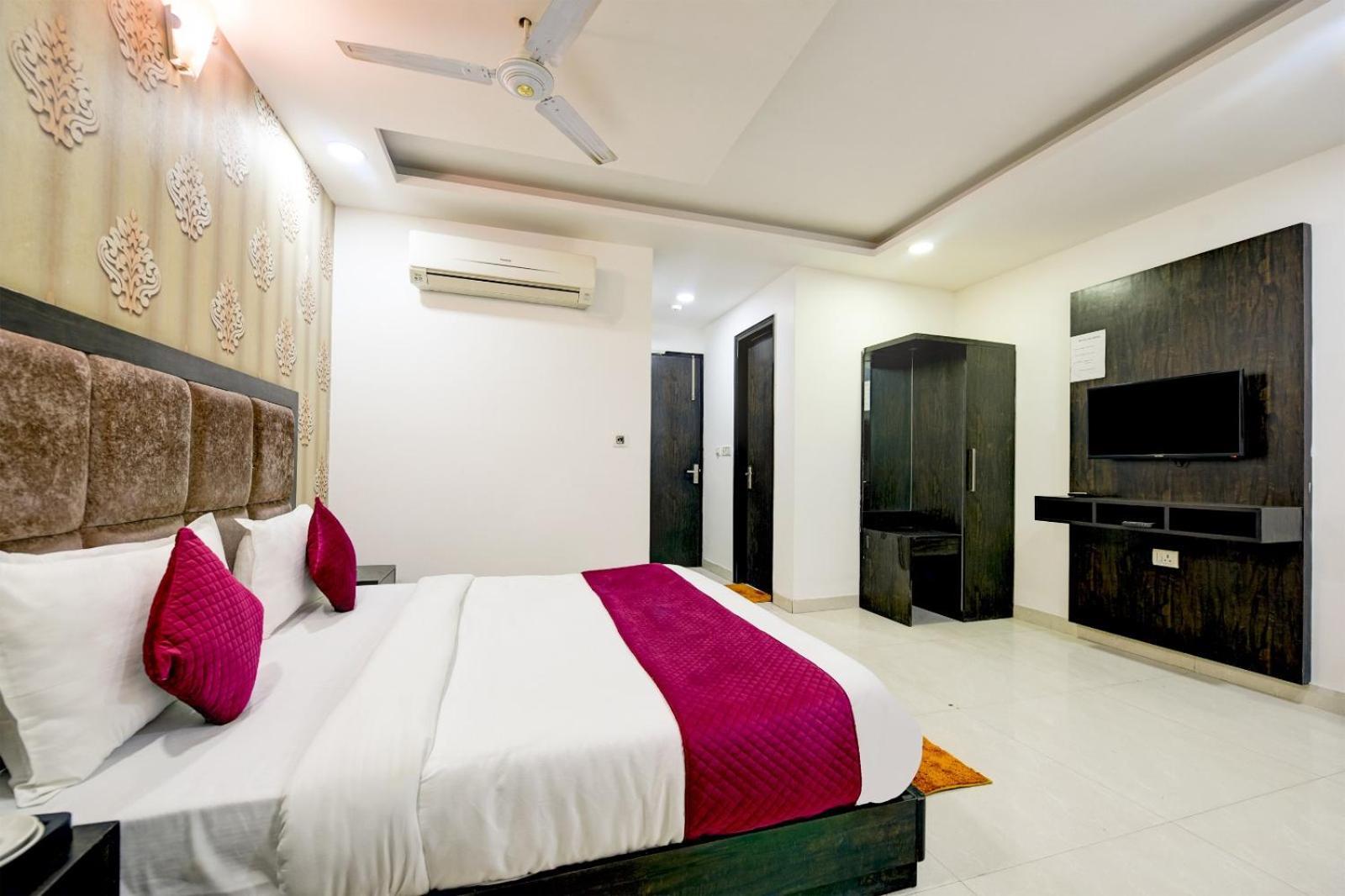 The Atlantes Suite Near Delhi Airport 新德里 外观 照片