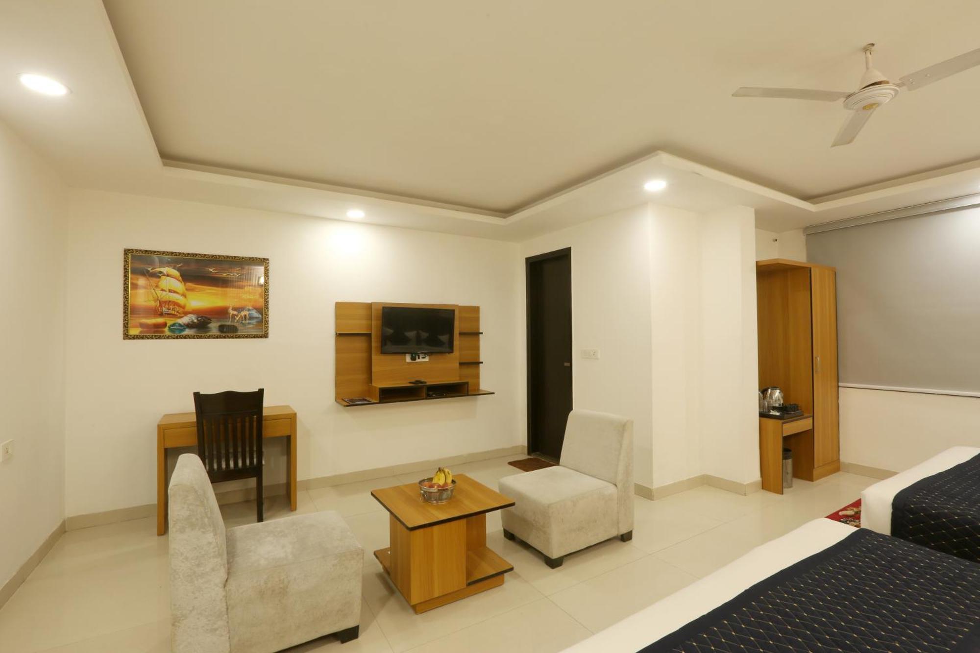 The Atlantes Suite Near Delhi Airport 新德里 外观 照片