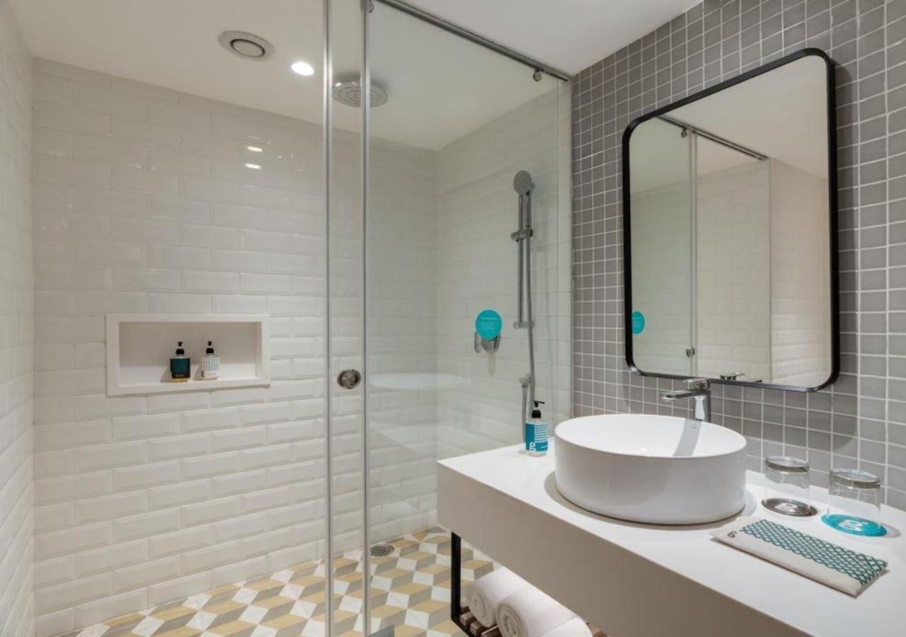 The Atlantes Suite Near Delhi Airport 新德里 外观 照片